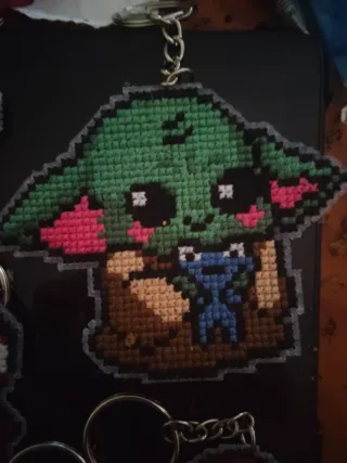 Llaveros hechos a mano punto de cruz