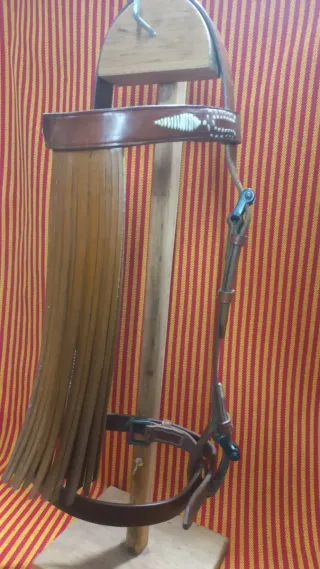 Cabezada vaquera de cuero
