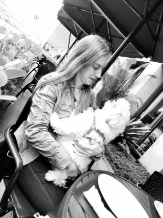 Hola! Soy Karina, paseadora y cuidadora de mascota