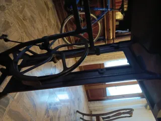 Mesa antigua máquina de coser Sigma