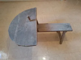 Mesa antigua de alpargatero de madera