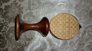 Specchietto da tavolo con profilo donna