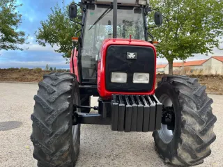 Tractor Massey Ferguson 4235