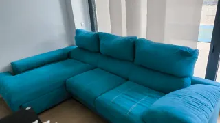 Sofá chaise longue azul turquesa