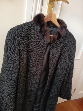 Abrigo Auténtico Astracán Negro