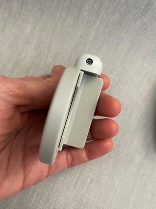 Estor enrollable gris y blanco