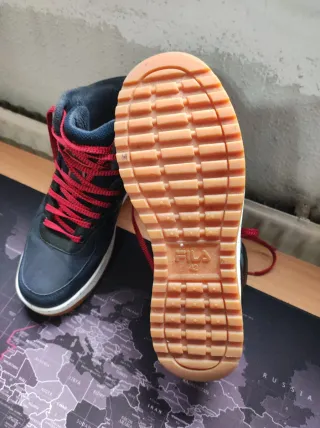 Zapatillas Fila Hombre Azul y Rojo