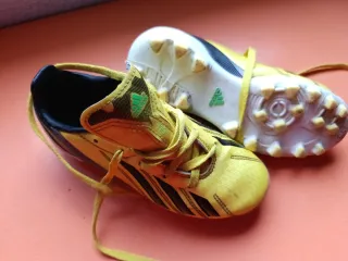 Botas de fútbol Adidas niño Talla 32