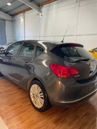 Opel Astra 2015