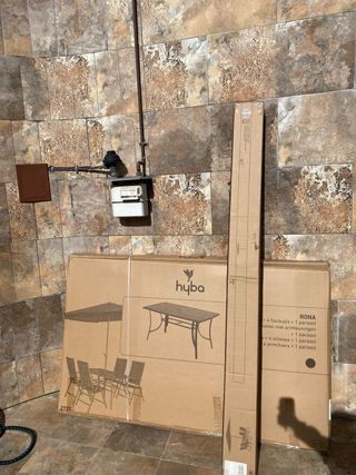 Mesa de jardín con sombrilla SIN SILLAS