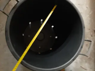 Macetas Negras de Plástico Apilables tengo 4 palet