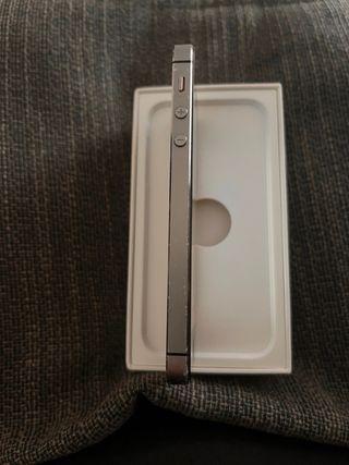 iPhone 5s 16GB Space Gray