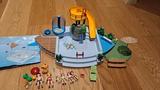 Playmobil Piscina con tobogán y figuras