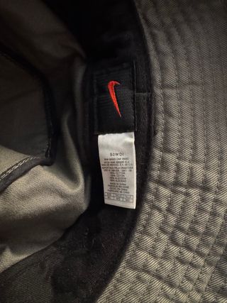 Gorro pescador Nike vintage verde oliva