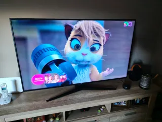 TV JVC 55 Negra y Marrón