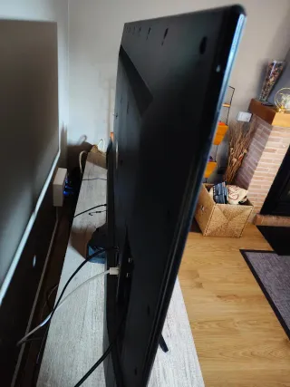 TV JVC 55 Negra y Marrón