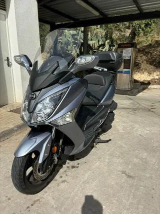 SYM Joymax 300i ABS  20.000 kilómetros
