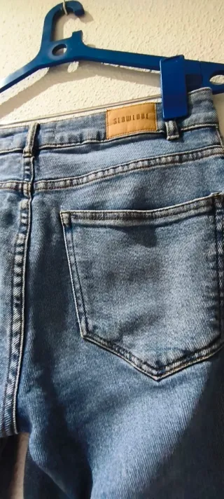 Vaqueros campana azul