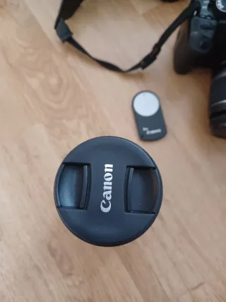 Cámara Canon EOS 450D + Lente + Accesorios