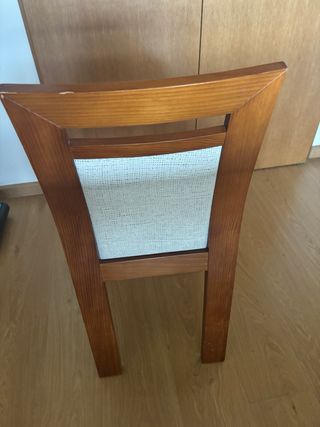 Mesa de comedor y 4 sillas