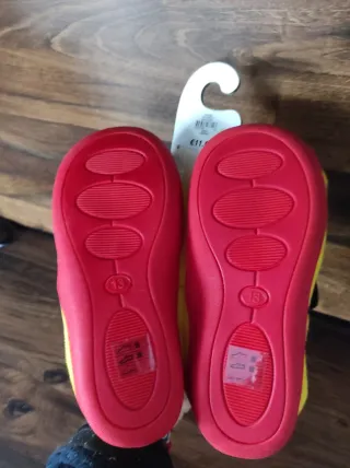 Zapatillas Casa Pikachu Talla 11 Pokemon