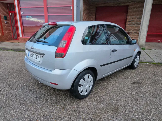 Ford Fiesta 2004