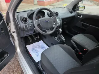 Ford Fiesta 2004