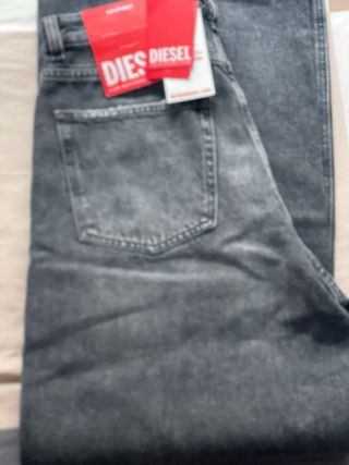 Pantalón vaquero gris Diesel mujer