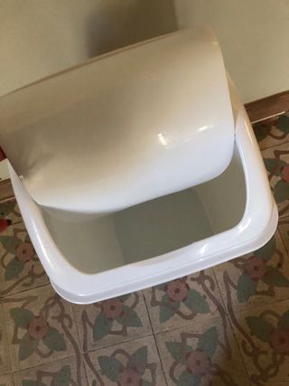 Cubo basura con tapa 30L