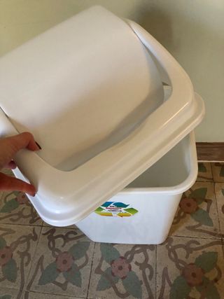 Cubo basura con tapa 30L