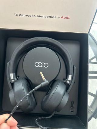 Cascos Audi Negros