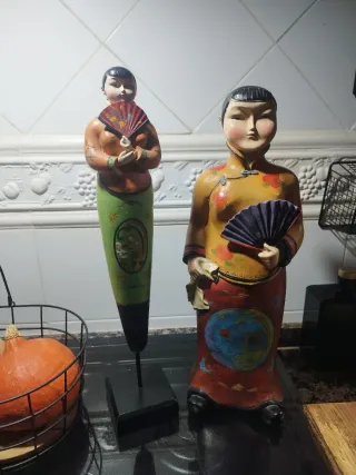 Due figure decorative cinesi