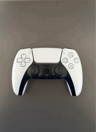 PS5 + Mando + 2 Juegos