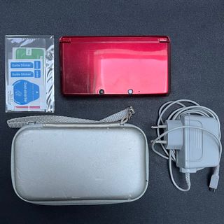 Nintendo 3DS rissa com caricatore e custodia