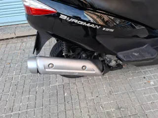 Suzuki Burgman 125 Inyección Escape
