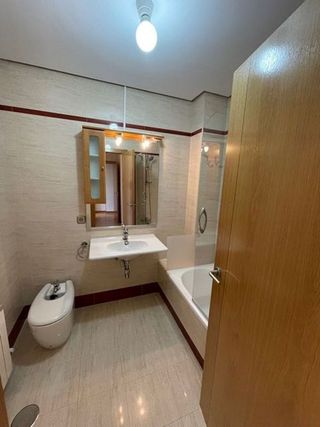 Piso en alquiler en Hospital Nuevo en Valladolid