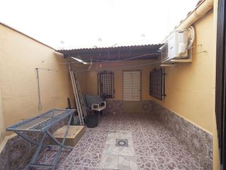 Casa adosada en venta en Tomelloso