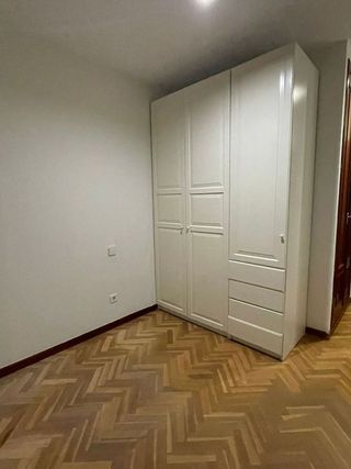 Piso en alquiler en Apóstol Santiago en Madrid
