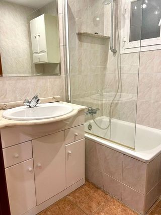 Piso en alquiler en Apóstol Santiago en Madrid