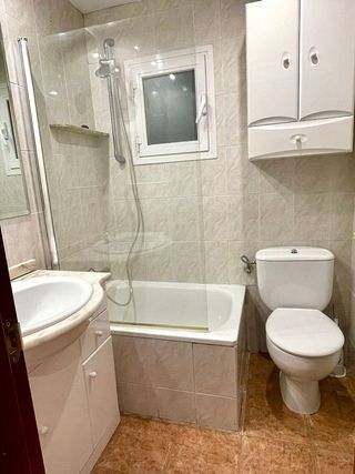 Piso en alquiler en Apóstol Santiago en Madrid