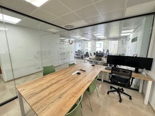 Oficina en alquiler en La Nova Esquerra de l'Eixample en Barcelona