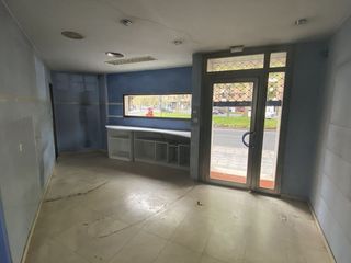 Local comercial en alquiler en San Adrián - La Cava en Logroño