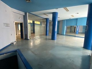 Local comercial en alquiler en San Adrián - La Cava en Logroño