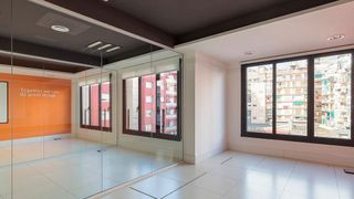 Oficina en alquiler en La Maternitat i Sant Ramon en Barcelona