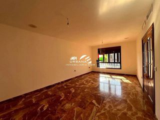 Chalet en venta en Lucena
