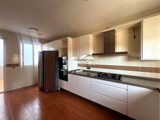 Chalet en venta en Lucena