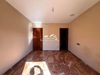 Chalet en venta en Lucena