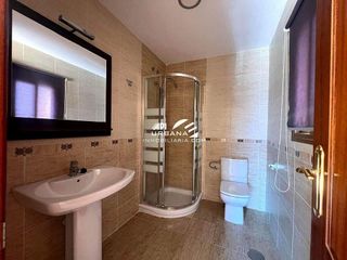 Chalet en venta en Lucena