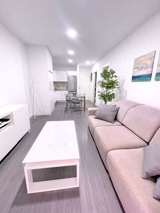 Piso en alquiler en Santa Catalina - Canteras en Palmas de Gran Canaria(Las)