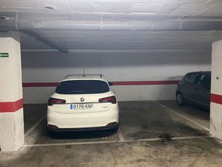 Garaje en alquiler en Arenal - La Pólvora en Dos Hermanas